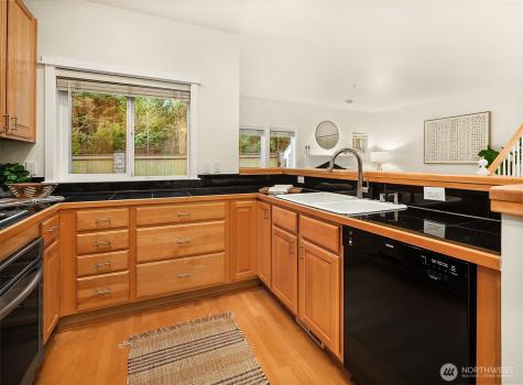 10007 NE 37th Court Kirkland WA 98033