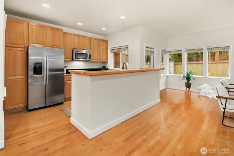 10007 NE 37th Court Kirkland WA 98033