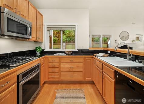 10007 NE 37th Court Kirkland WA 98033