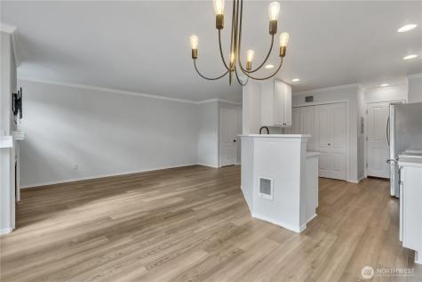 10030 Holly Drive Everett WA 98204