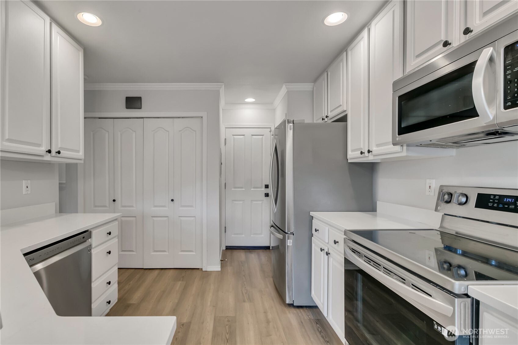 10030 Holly Drive Everett WA 98204