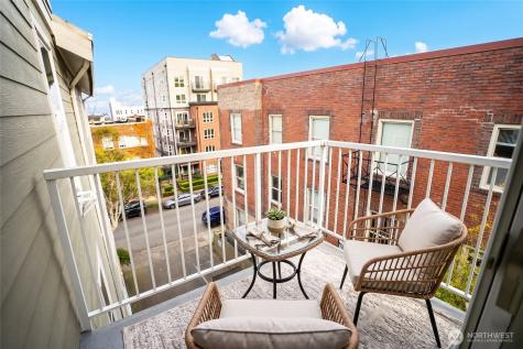 308 Summit Avenue E Seattle WA 98102
