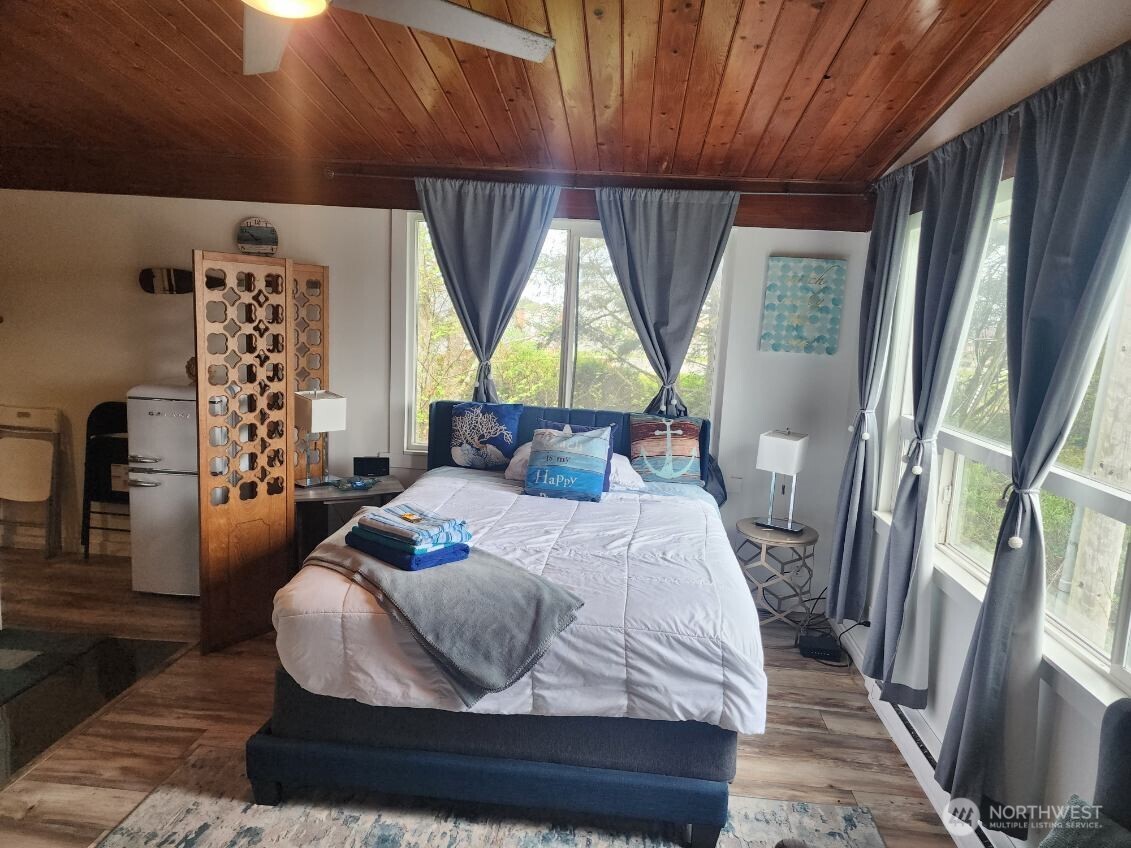 757 Ocean Court NW Ocean Shores WA 98569