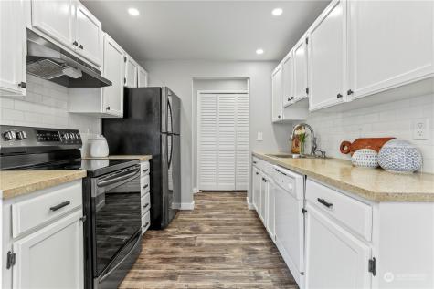 8303 212th Street Sw Edmonds WA 98026
