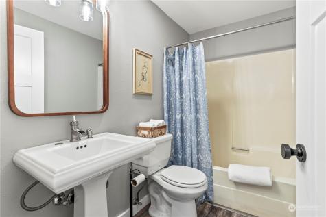 8303 212th Street Sw Edmonds WA 98026