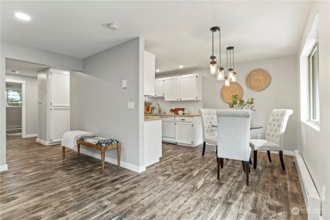 8303 212th Street Sw Edmonds WA 98026