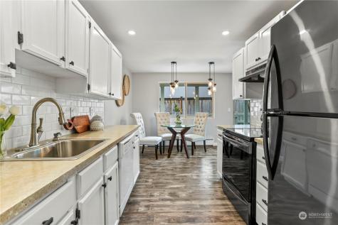 8303 212th Street Sw Edmonds WA 98026