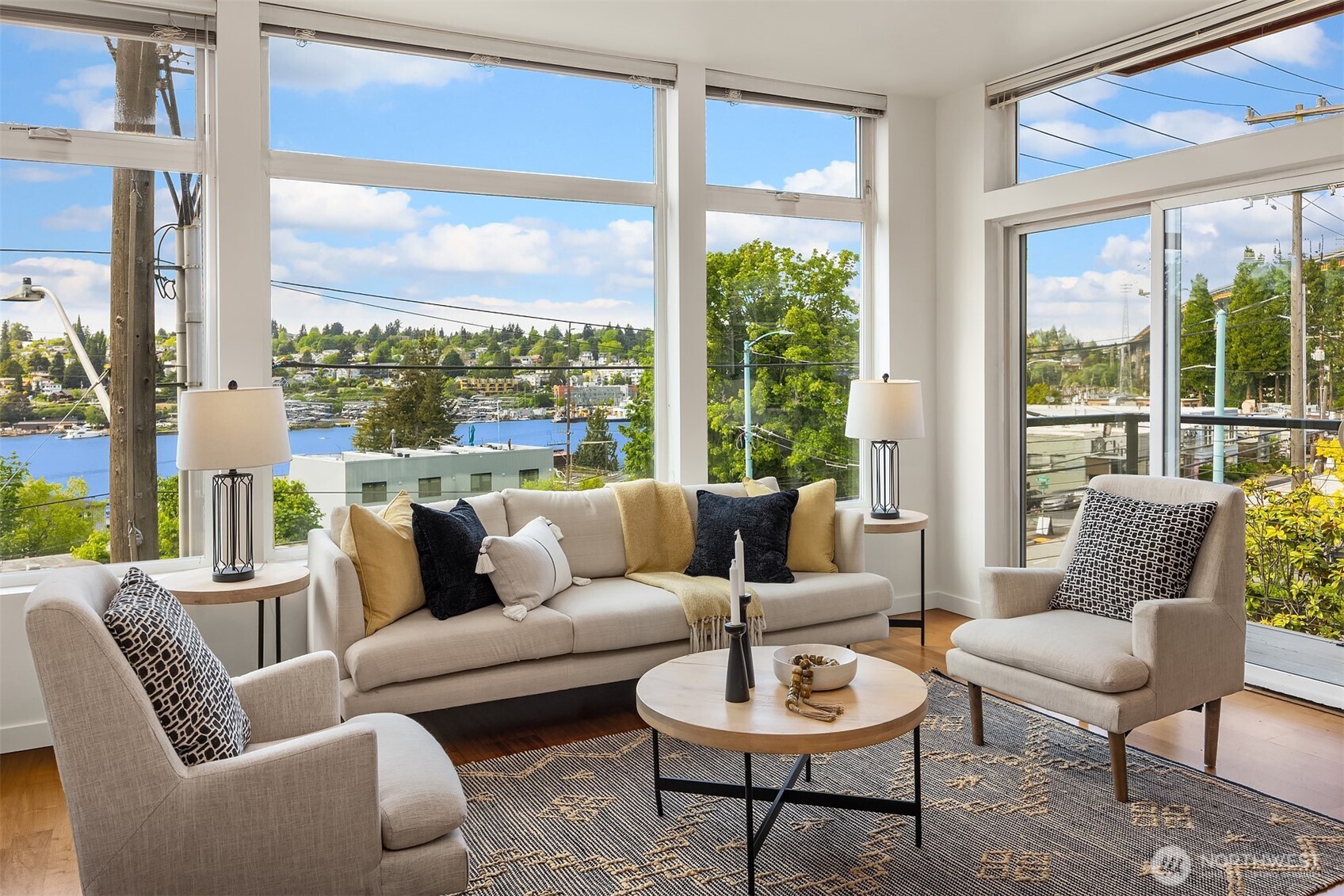 2960 Eastlake Avenue E Seattle WA 98102
