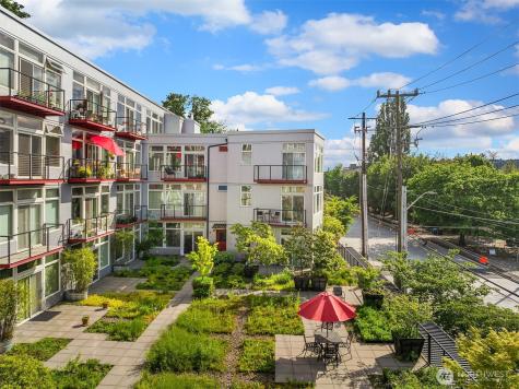 2960 Eastlake Avenue E Seattle WA 98102
