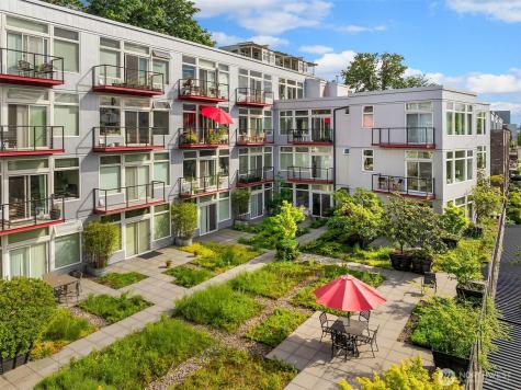 2960 Eastlake Avenue E Seattle WA 98102