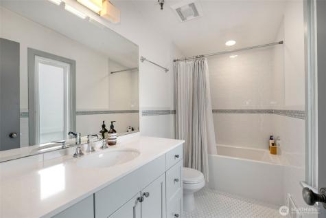 1406 Harvard Avenue Seattle WA 98122