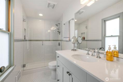 1406 Harvard Avenue Seattle WA 98122