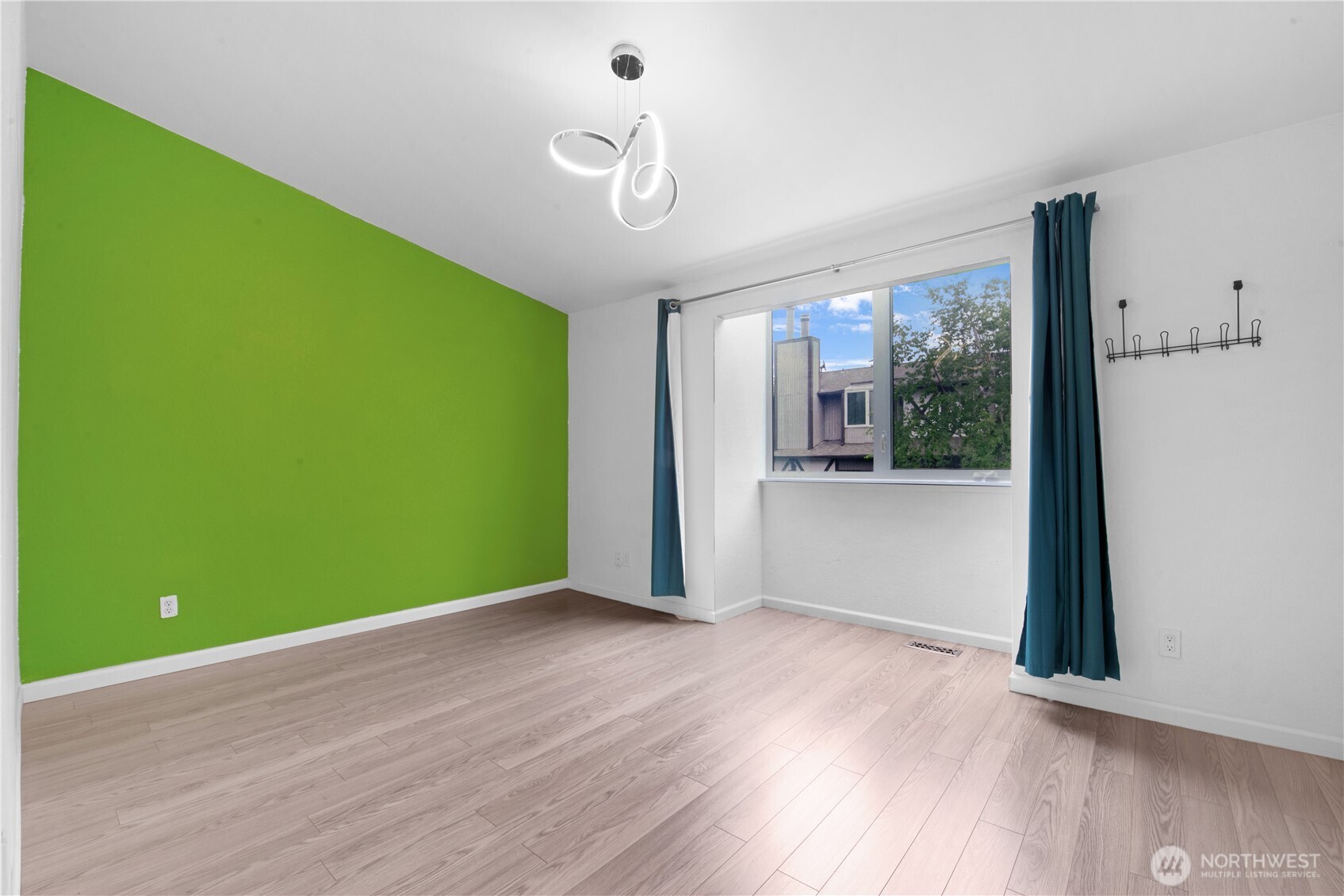 317 SW 112th Street Seattle WA 98146