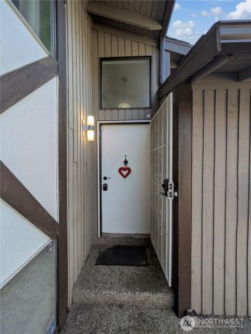 317 112TH Seattle WA 98146