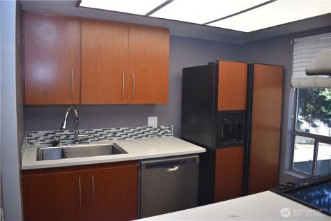 33025 18th Place Federal Way WA 98003