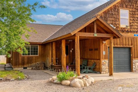 302 Cascadian Court Winthrop WA 98862