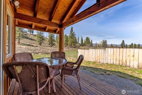 302 Cascadian Court Winthrop WA 98862