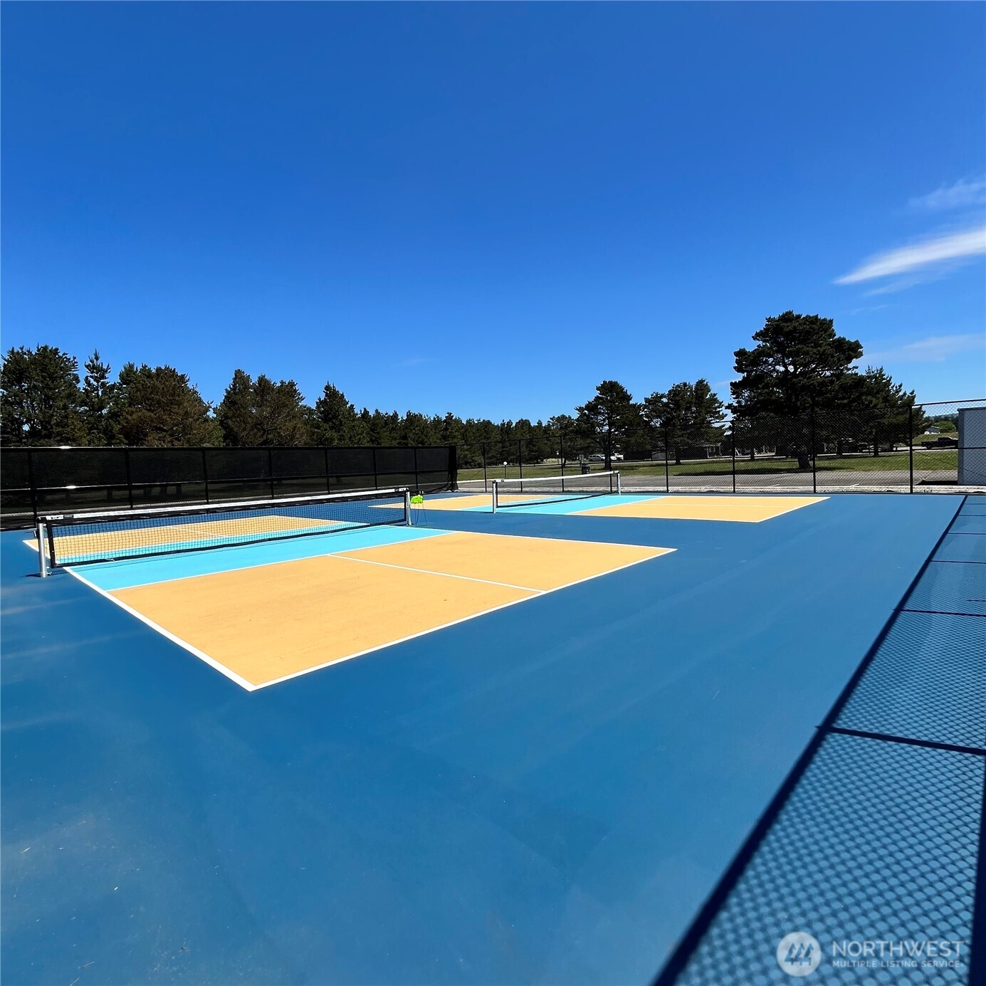 304 14th Street NW Long Beach WA 98631