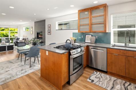 219 12th Avenue E Seattle WA 98102