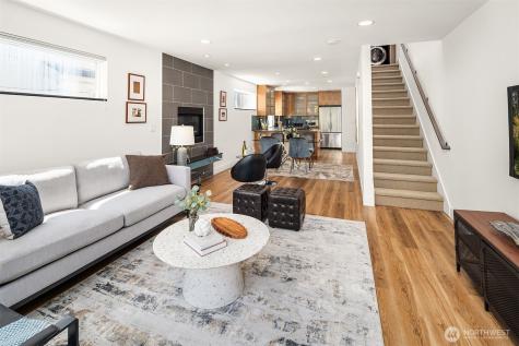 219 12th Avenue E Seattle WA 98102