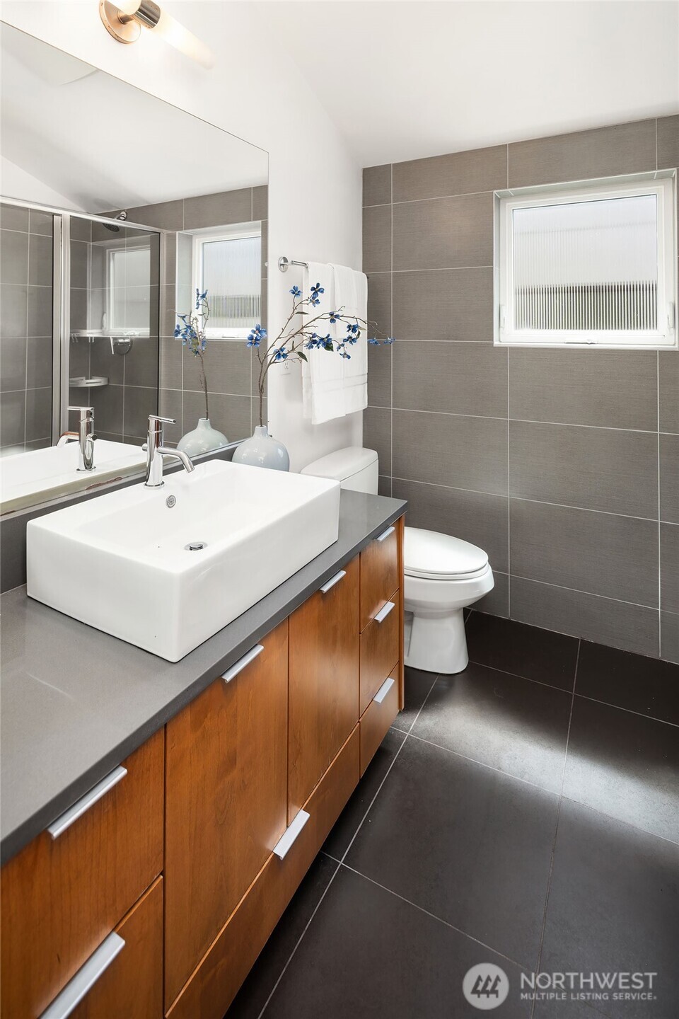 219 12th Avenue E Seattle WA 98102