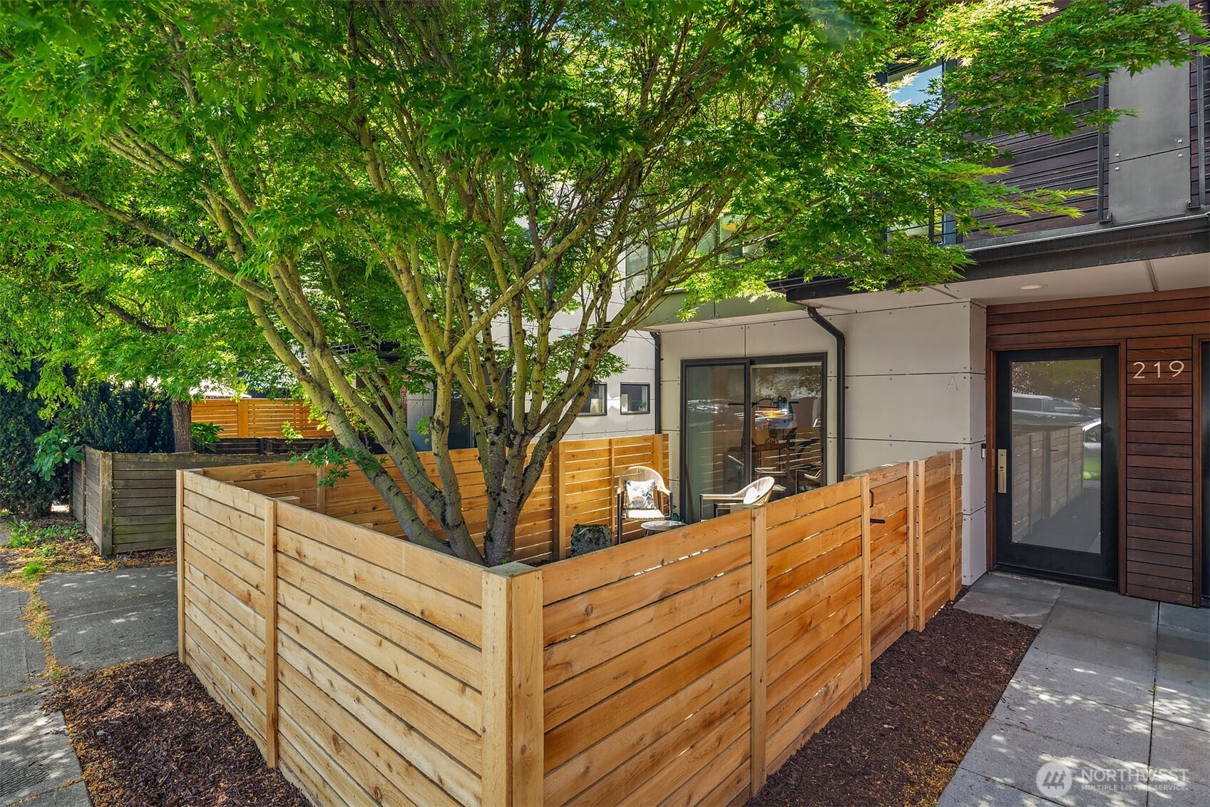 219 12th Avenue E Seattle WA 98102