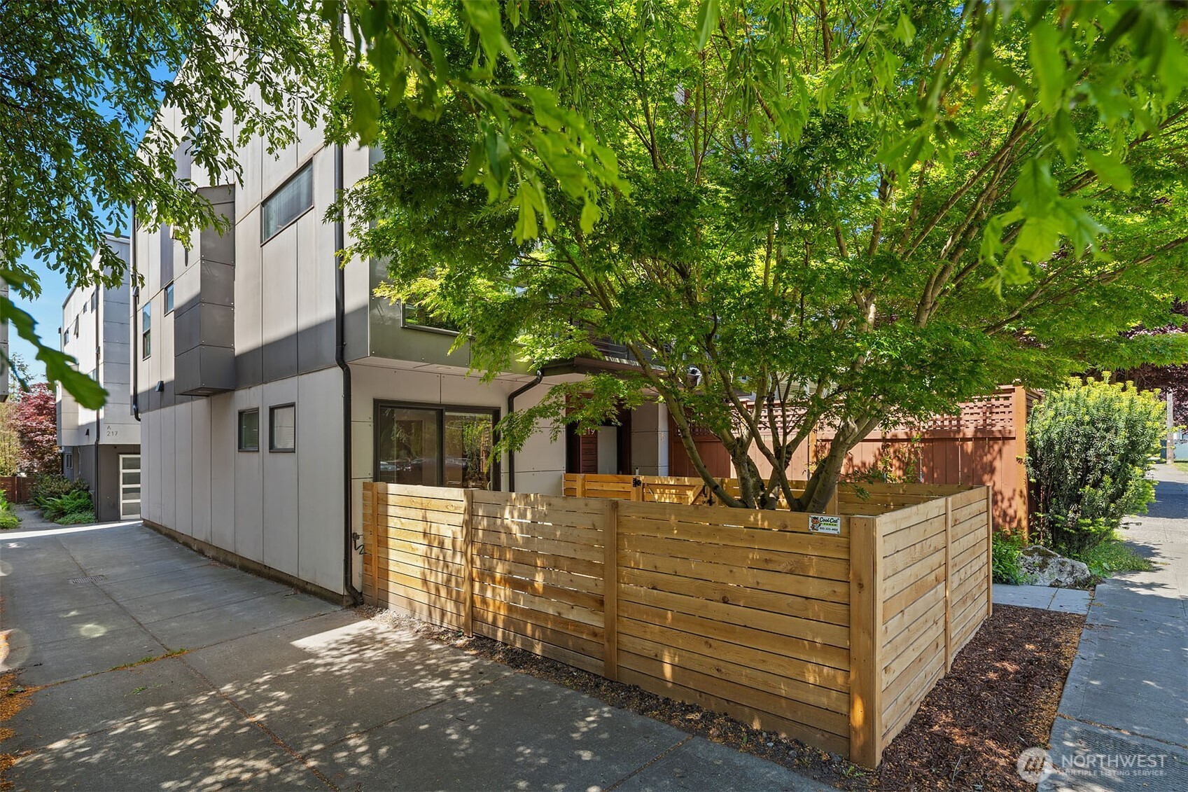 219 12th Avenue E Seattle WA 98102