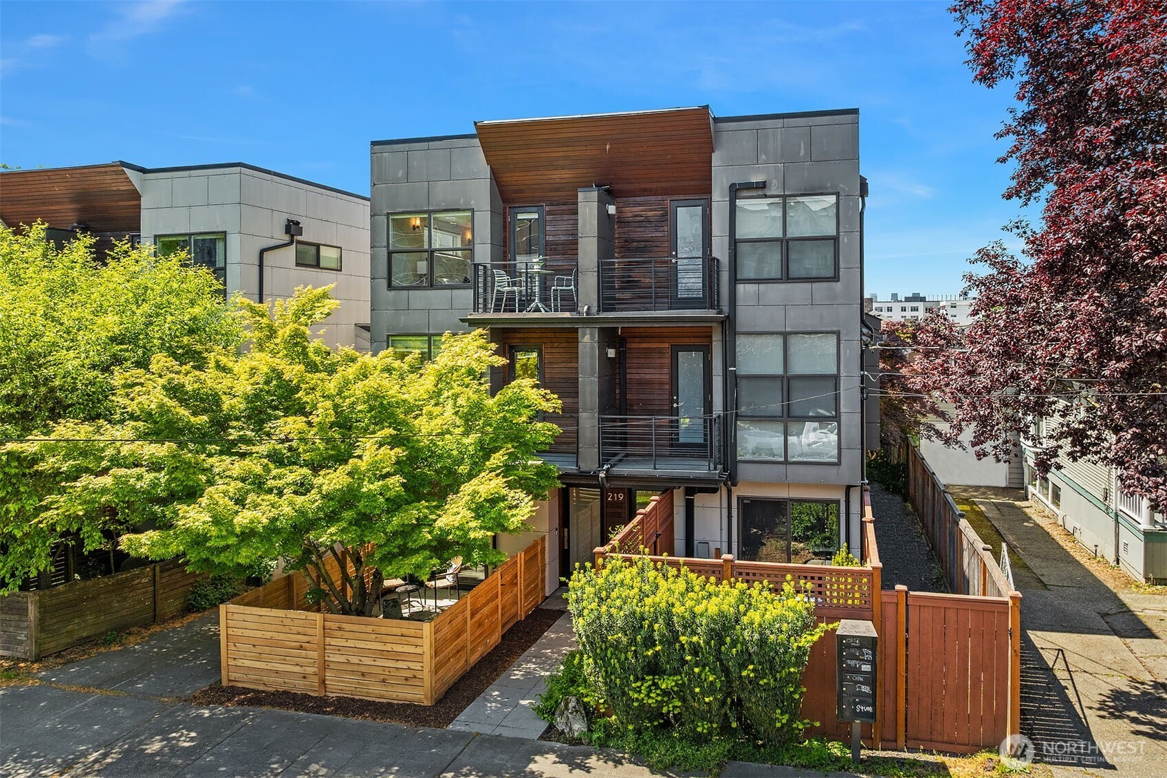 219 12th Avenue E Seattle WA 98102