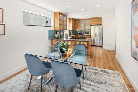 219 12th Avenue E Seattle WA 98102