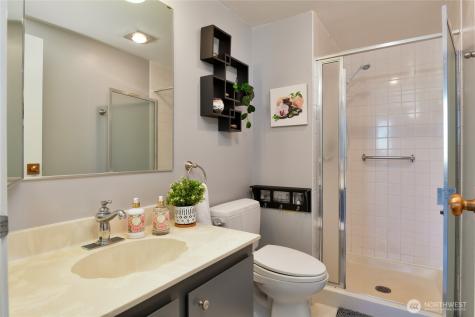 4540 8th Avenue NE Seattle WA 98105