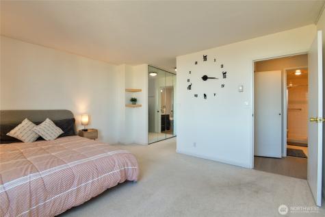 4540 8th Avenue NE Seattle WA 98105