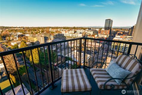 4540 8th Avenue NE Seattle WA 98105