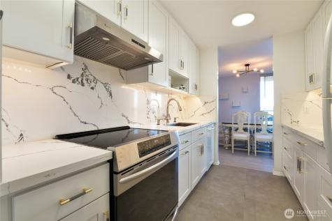 4540 8th Avenue NE Seattle WA 98105
