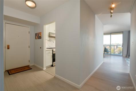 4540 8th Avenue NE Seattle WA 98105