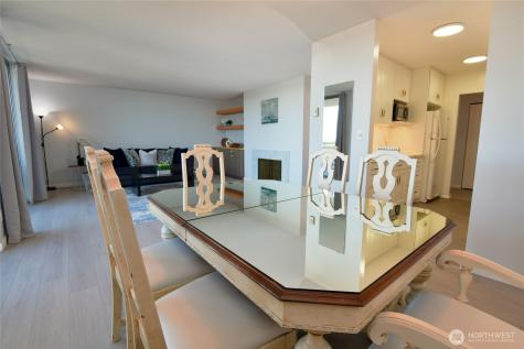 4540 8th Avenue NE Seattle WA 98105