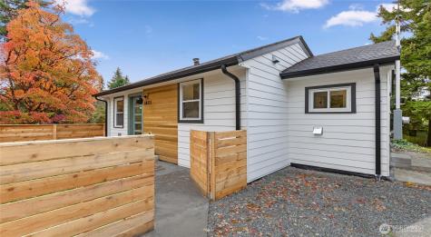 14321 Interlake Avenue N Seattle WA 98133
