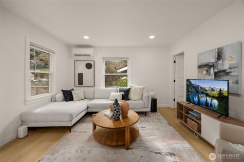 14321 Interlake Avenue N Seattle WA 98133