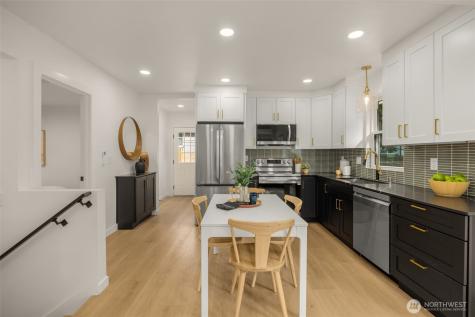 14321 Interlake Avenue N Seattle WA 98133