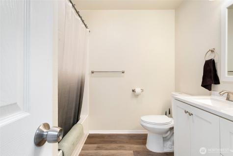1825 S 330th Street Federal Way WA 98003