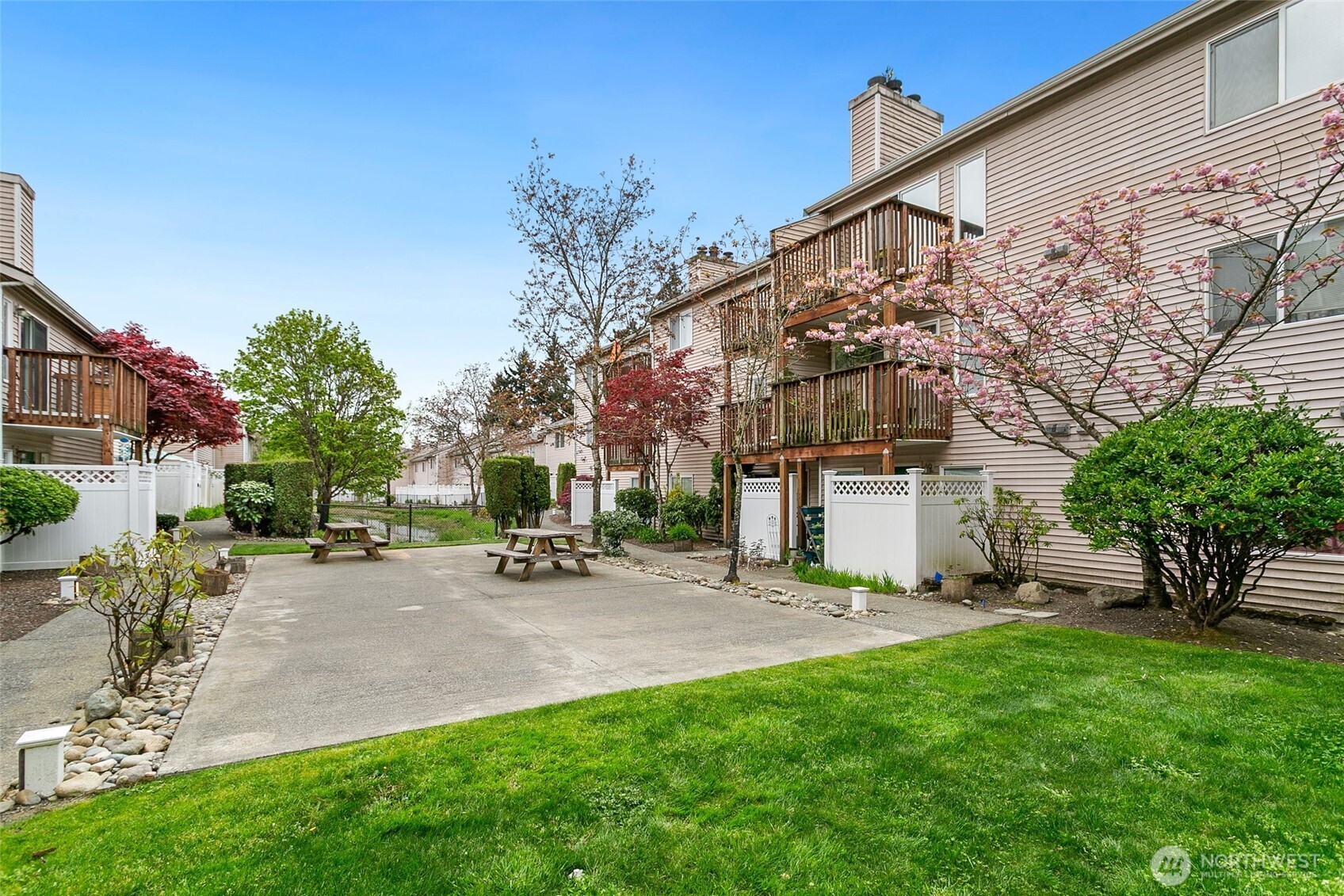1825 S 330th Street Federal Way WA 98003