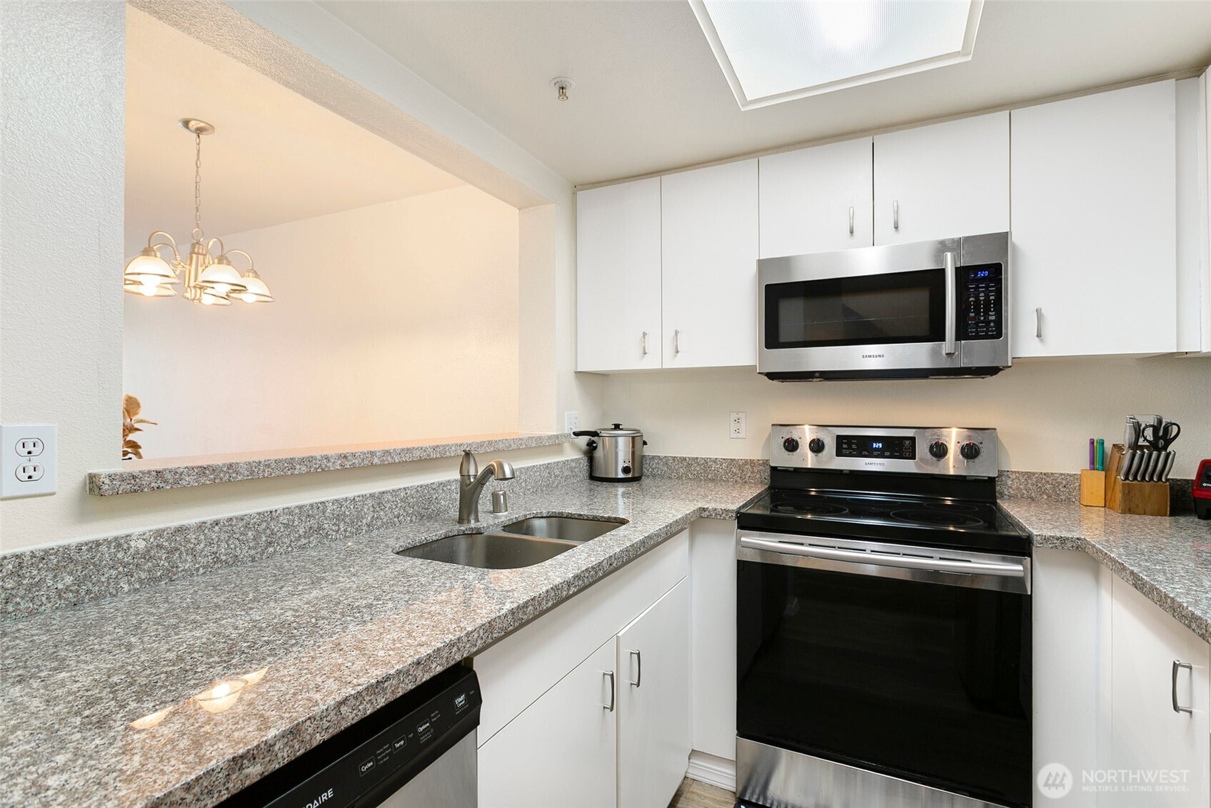 1825 S 330th Street Federal Way WA 98003