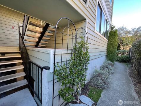 731 N 94th Street Seattle WA 98103