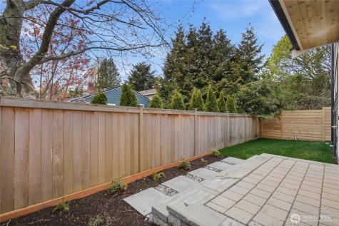 8817 Densmore Avenue N Seattle WA 98103