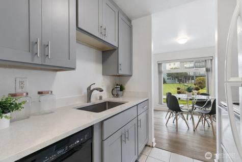 15146 65th Avenue S Tukwila WA 98188