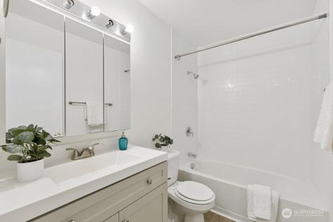 15146 65th Avenue S Tukwila WA 98188