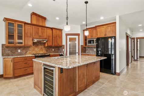1051 N Baker Avenue East Wenatchee WA 98802