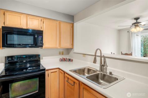 927 132nd Street SW Everett WA 98204
