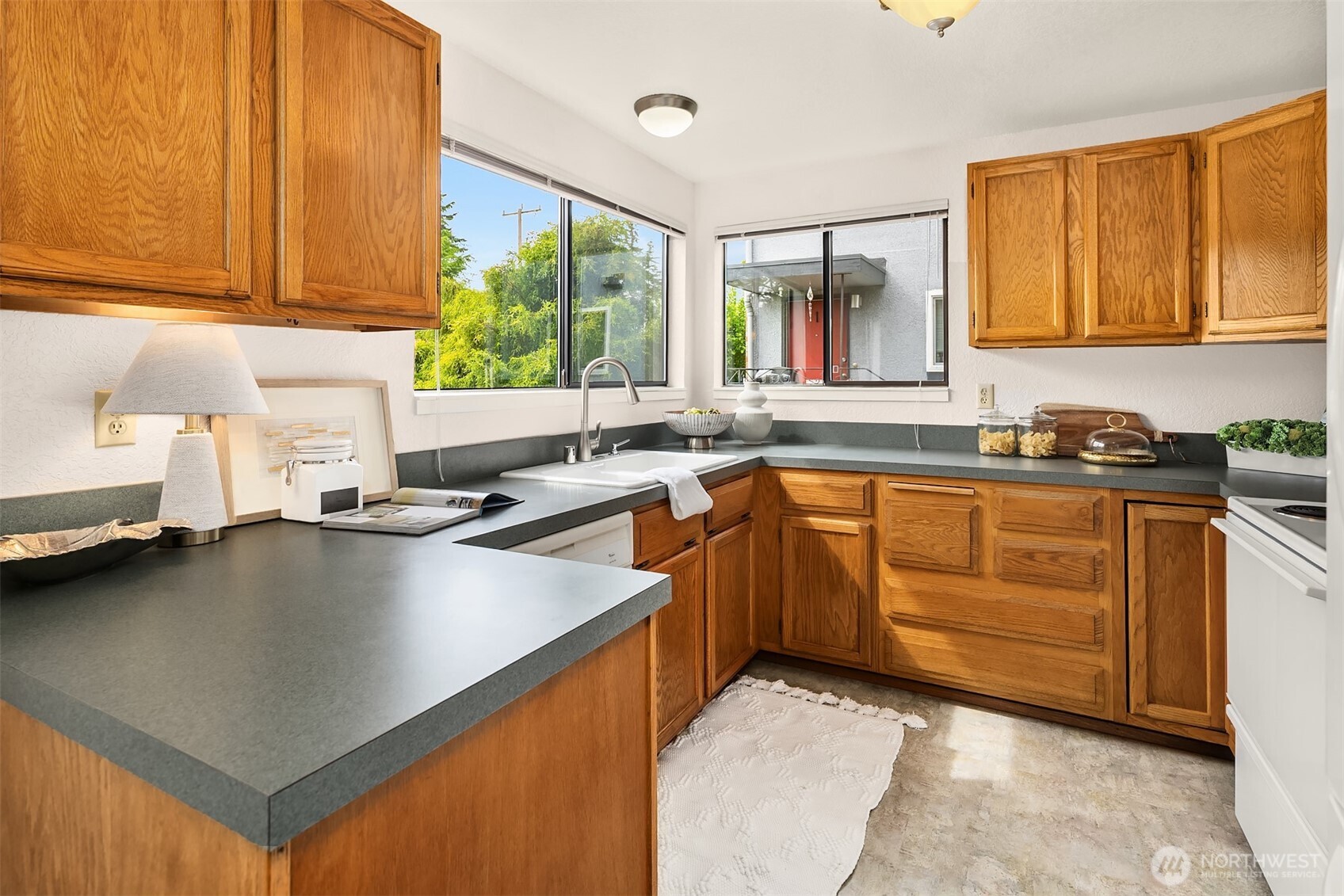 7518 24th Avenue NW Seattle WA 98117