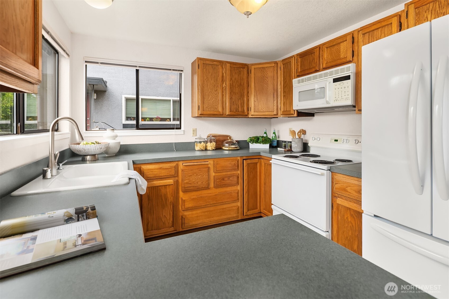 7518 24th Avenue NW Seattle WA 98117