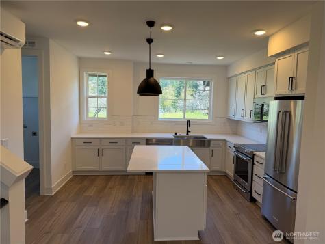 1944 SE 12th Street North Bend WA 98045